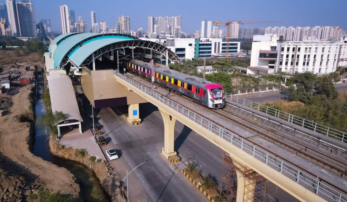 Nearby metro station